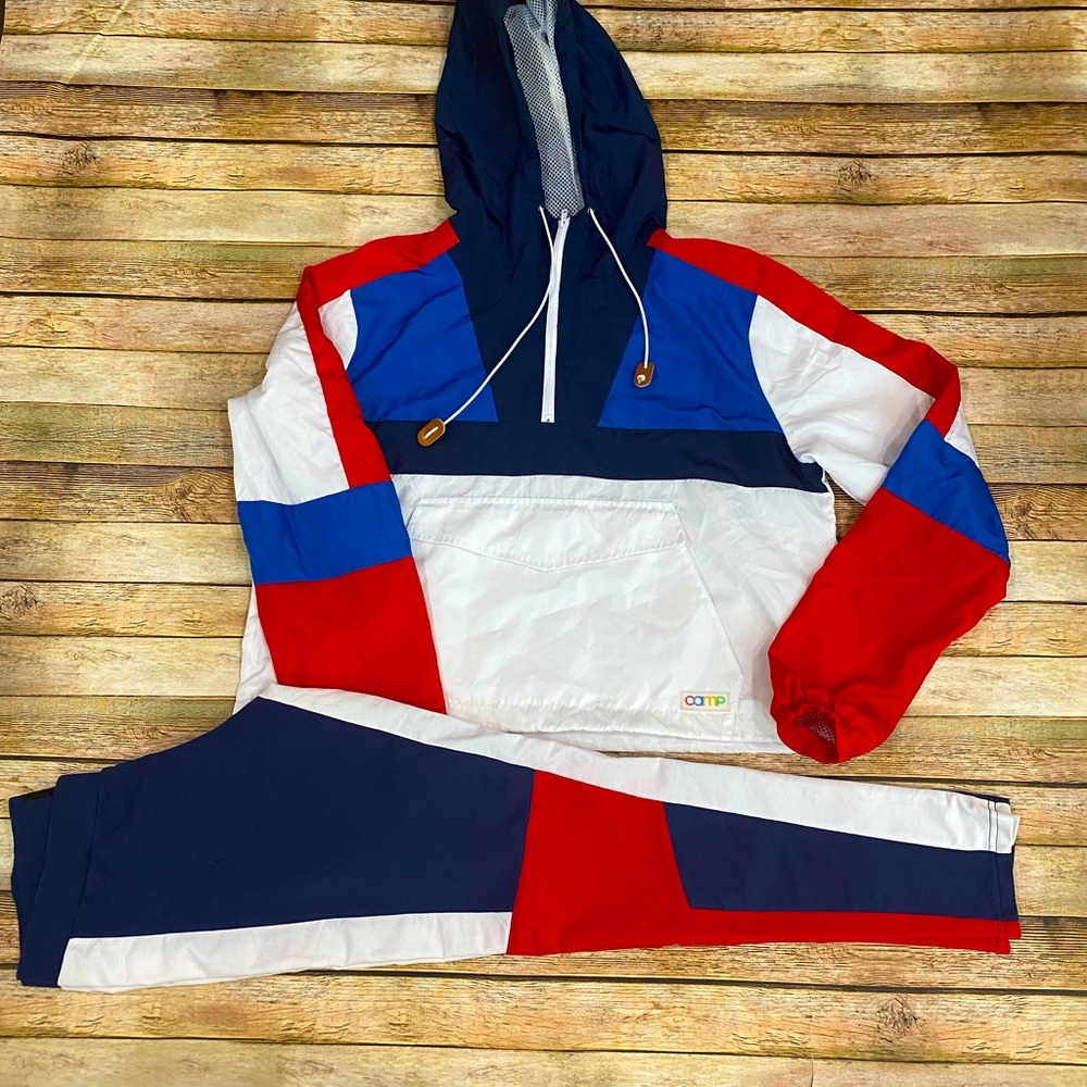 Camp women’s 2-piece track suit size Large